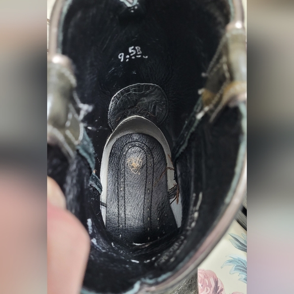 Ariat Desperado Boots - Picture 7 of 13